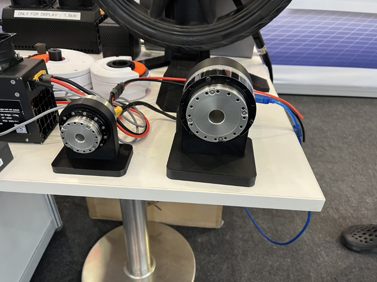 전시회참관기사진
